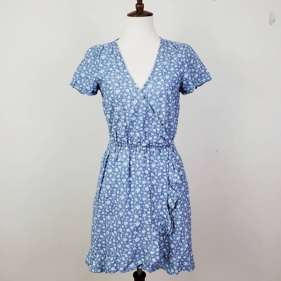 J. Crew Mercantile Floral Chambray Wrap Dress - Picture 2 of 15